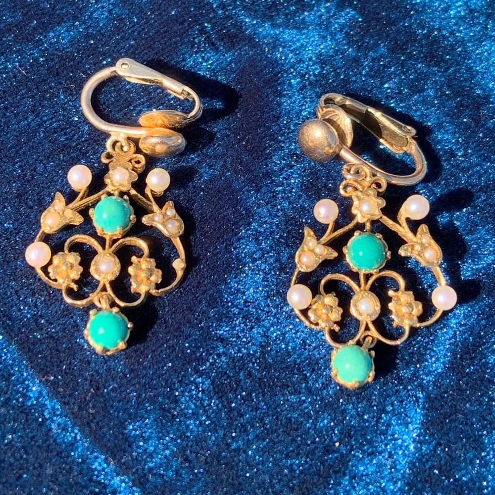 Lovely Vintage 14kt Yellow Gold Pearl and Turquoise Clip On Dangle Earrings